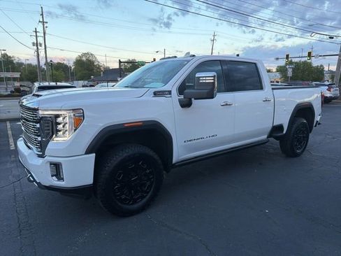 Used 2021 GMC Sierra 2500 Denali w/ Denali Ultimate Package AWD/4WD image 3