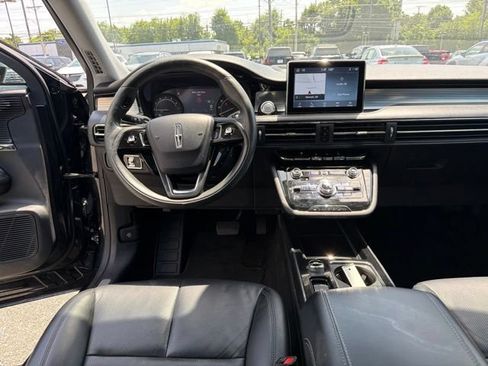 Used 2022 Lincoln Corsair AWD w/ Premium Package image 17