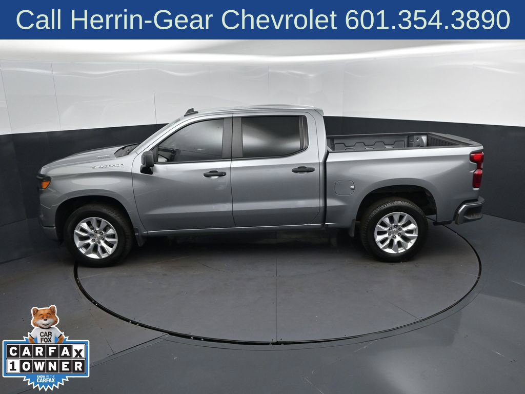 Used 2025 Chevrolet Silverado 1500 Custom w/ LPO, Dark Essentials Package RWD image 13