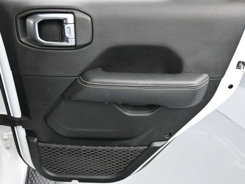 Certified 2021 Jeep Gladiator Overland w/ Popular Equipment Package image 13