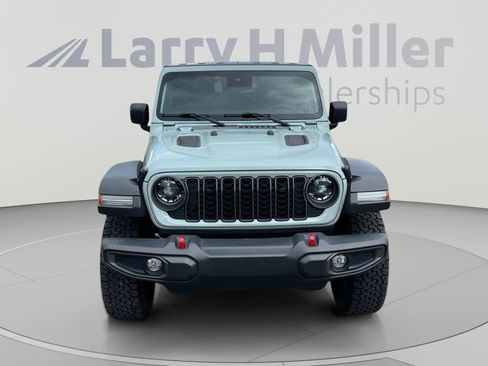 Used 2024 Jeep Wrangler Unlimited Rubicon w/ Safety Group AWD/4WD image 8