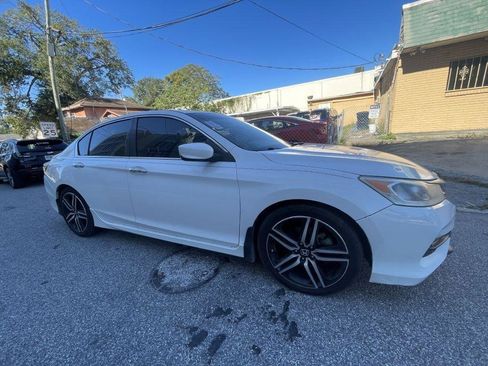 Used 2016 Honda Accord Sport image 3