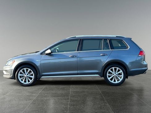 Used 2017 Volkswagen Golf Alltrack SE AWD/4WD image 6