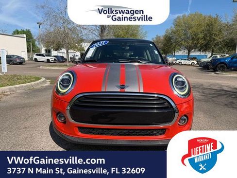 Used 2021 MINI Cooper 2-Door Hardtop image 2