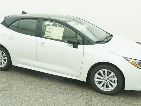 New 2026 Toyota Corolla SE image 12