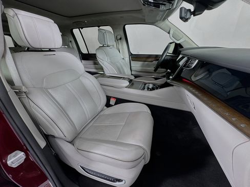 Used 2022 Jeep Grand Wagoneer Series II w/ Convenience Group III AWD/4WD image 31