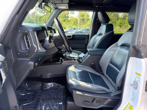 Used 2024 Ford Bronco Outer Banks AWD/4WD image 11
