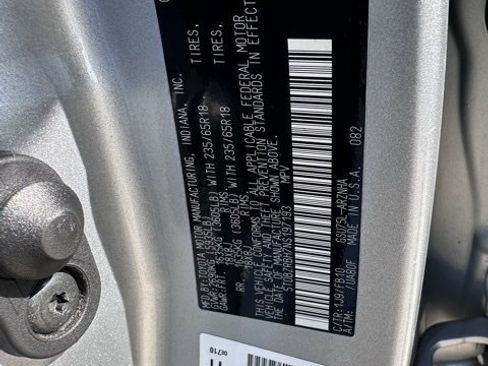 Used 2022 Toyota Highlander LE image 34