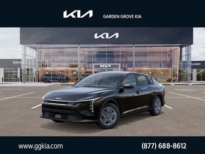 New 2025 Kia K4 LX