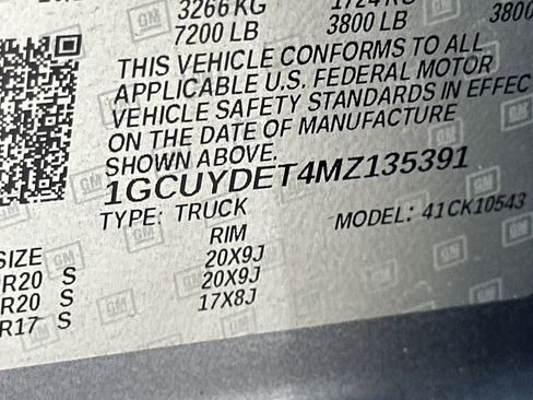 Used 2021 Chevrolet Silverado 1500 LT w/ LPO, Dark Essentials Package image 32