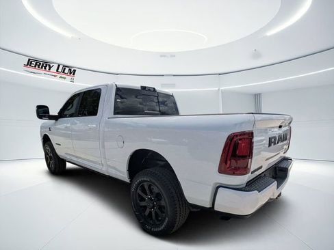 New 2026 RAM 2500 Laramie AWD/4WD image 5