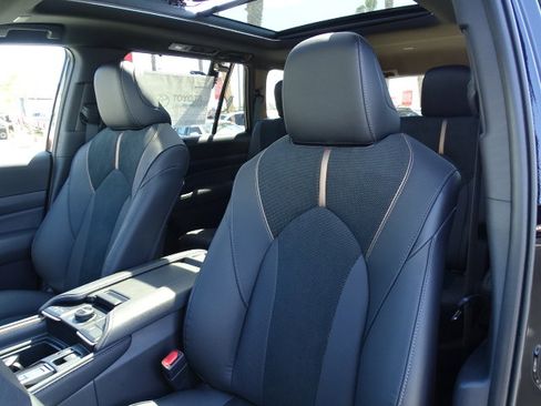 New 2026 Toyota Grand Highlander Limited AWD/4WD image 11