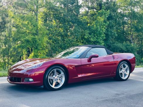 Used 2006 Chevrolet Corvette Convertible w/ Preferred Equipment Group RWD image 11