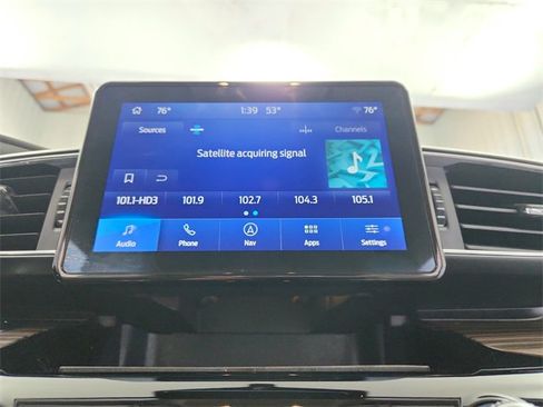 Used 2022 Ford Explorer Limited image 29