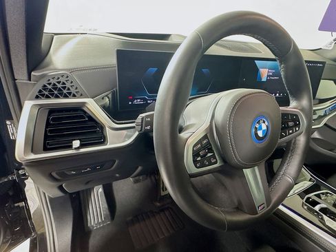 Used 2026 BMW X5 xDrive50e w/ M Sport Package image 12