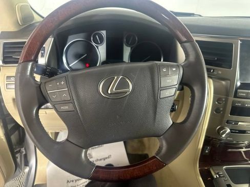 Used 2013 Lexus LX 570 4WD image 15