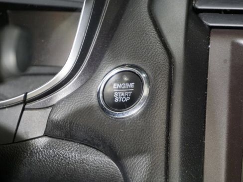 Used 2018 Ford Fusion Titanium AWD/4WD image 14