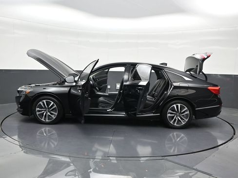 Used 2018 Honda Accord EX-L image 32