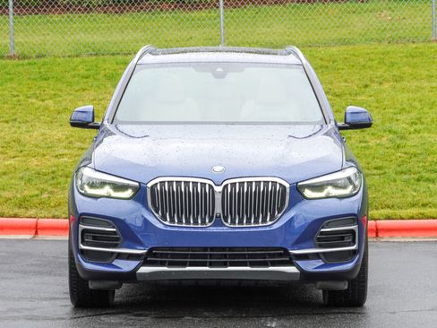 Used 2022 BMW X5 sDrive40i w/ Premium Package RWD image 3