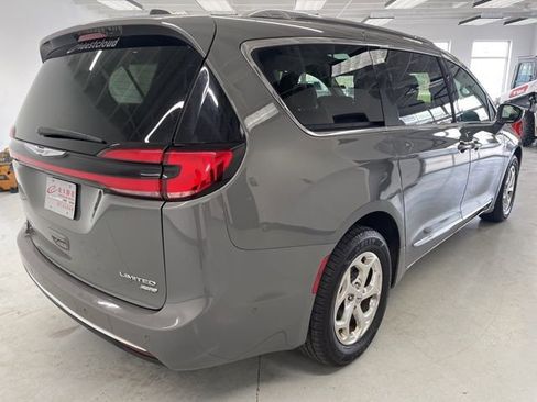Used 2021 Chrysler Pacifica Limited w/ Premium & Safety Sphere Group AWD/4WD image 13