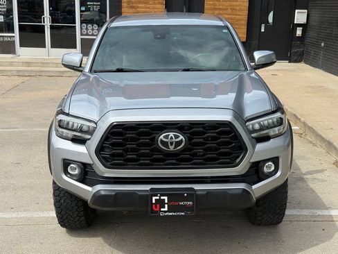 Used 2020 Toyota Tacoma TRD Off-Road w/ Technology Package AWD/4WD image 8