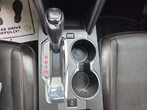 Used 2017 GMC Terrain SLT w/ Open Road Package FWD image 24