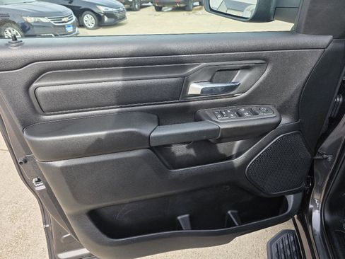 New 2026 RAM 1500 Express AWD/4WD image 34