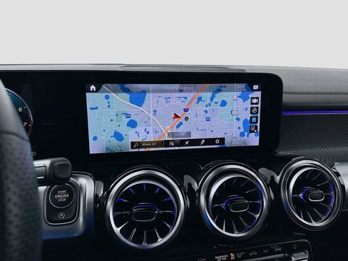 Used 2022 Mercedes-Benz GLB 250 image 16