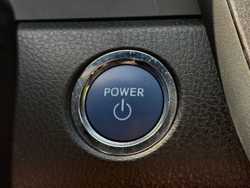 Used 2024 Toyota Camry SE FWD image 5