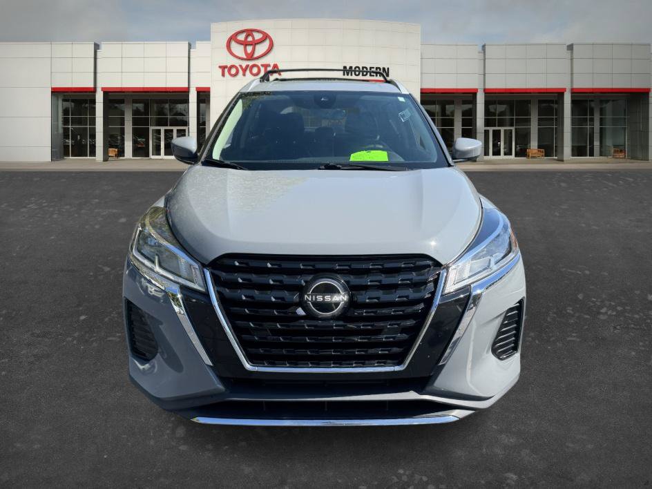 Used 2022 Nissan Kicks SV w/ Interior Electronics Package FWD image 5