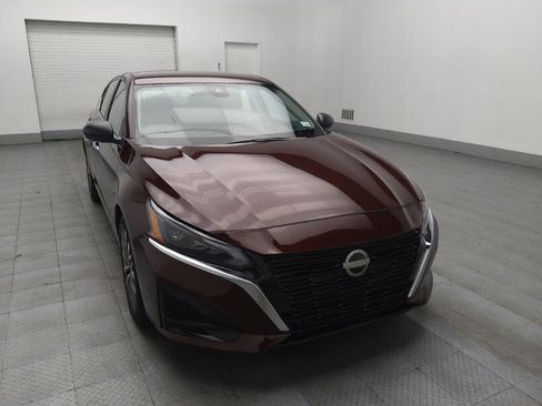 Used 2024 Nissan Altima 2.5 SV image 13