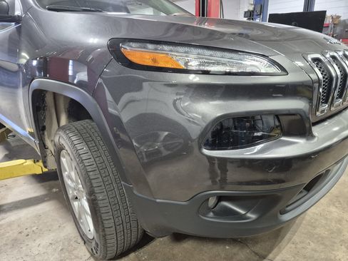 Used 2017 Jeep Cherokee Latitude w/ Comfort/Convenience Group image 14