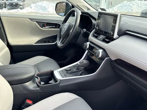 Certified 2020 Toyota RAV4 Limited image 11
