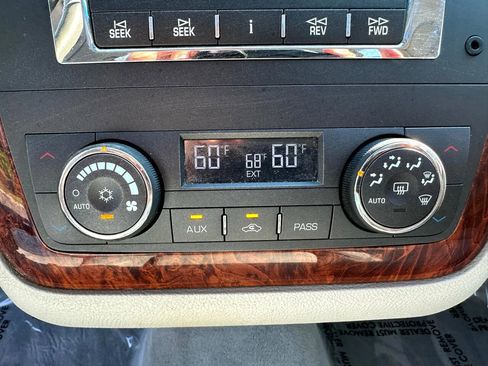 Used 2006 Cadillac DTS w/ Sun And Sound Package image 21