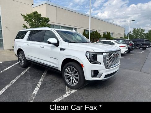 Used 2021 GMC Yukon XL Denali w/ Denali Ultimate Package AWD/4WD image 3