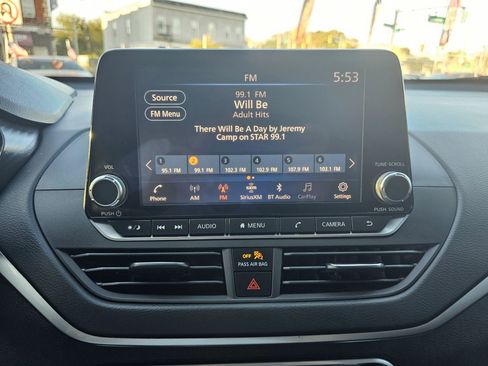 Used 2022 Nissan Altima 2.5 SV image 23