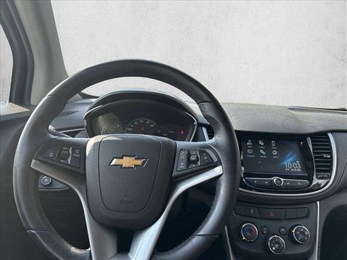 Used 2017 Chevrolet Trax LT w/ LT Convenience Package image 15