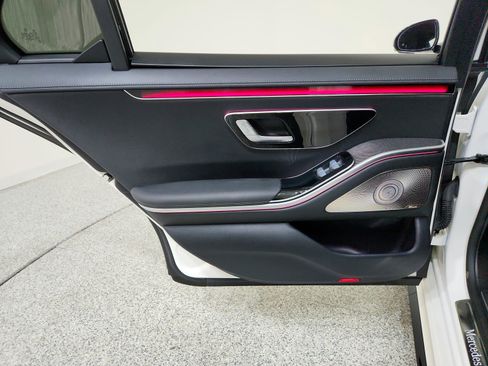 Certified 2022 Mercedes-Benz S 500 S 500 w/ AMG Line Package image 22