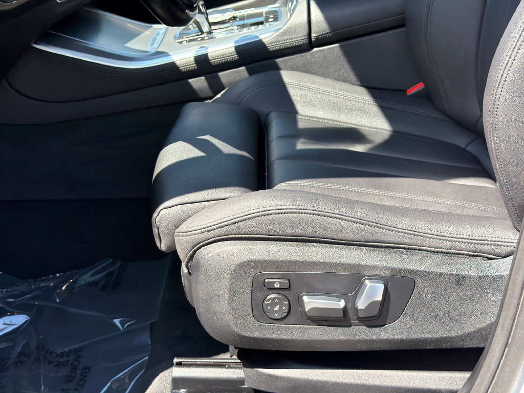 Used 2019 BMW X5 xDrive40i w/ Convenience Package AWD/4WD image 17