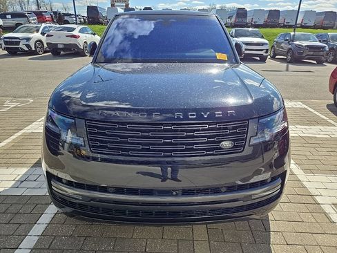 Certified 2023 Land Rover Range Rover SE image 2