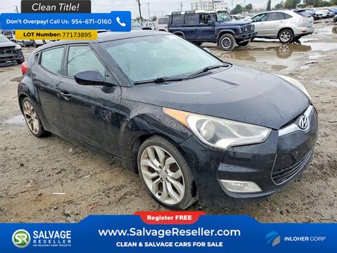 Used 2012 Hyundai Veloster w/ Style Pkg image 5