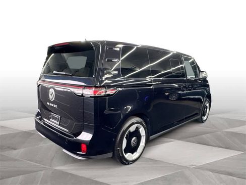 New 2025 Volkswagen ID. Buzz Pro S image 8