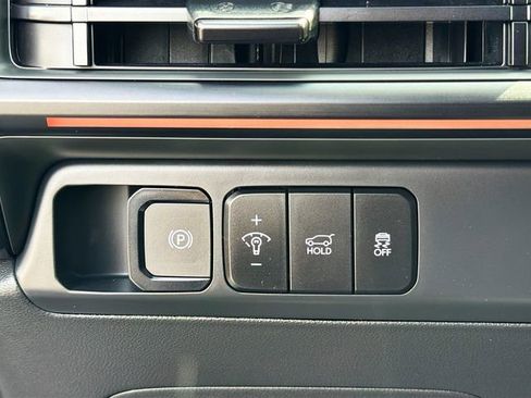 Used 2025 Hyundai Santa Fe Calligraphy AWD/4WD image 10