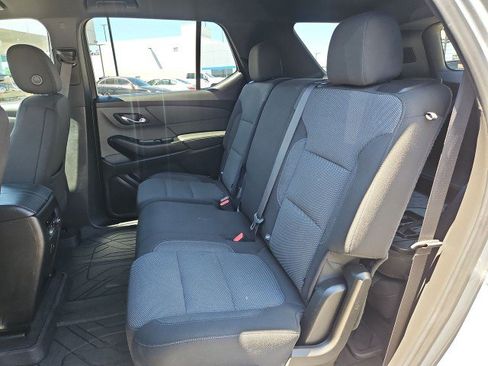 Used 2023 Chevrolet Traverse LT FWD image 24