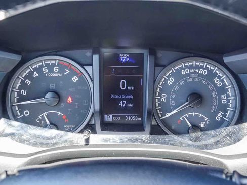 Used 2023 Toyota Tacoma TRD Off-Road w/ Technology Package RWD image 23