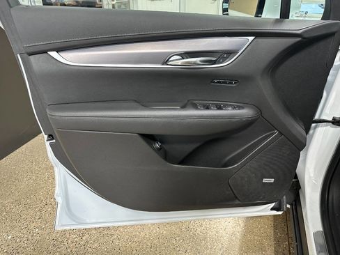 Used 2024 Cadillac XT6 Luxury w/ LPO, Floor Liner Package image 31