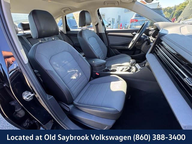 Certified 2025 Volkswagen Jetta SE FWD image 25