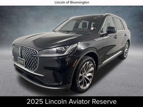 Certified 2025 Lincoln Aviator Reserve AWD/4WD image 1