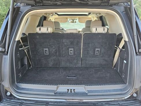 Used 2024 Ford Expedition Limited image 13