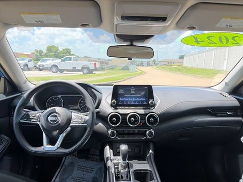 Used 2024 Nissan Sentra SV FWD image 23